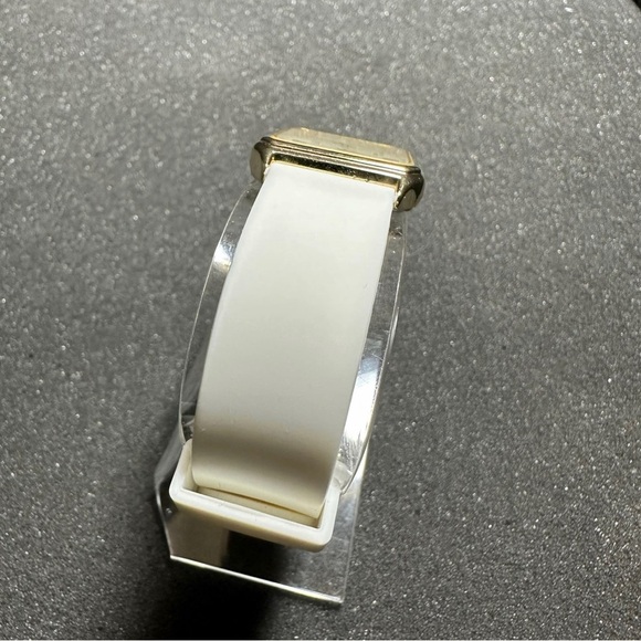 Signet Ladies Watch Vintage Gold Tone White Dial Quartz Movement Working - Picture 4 of 6